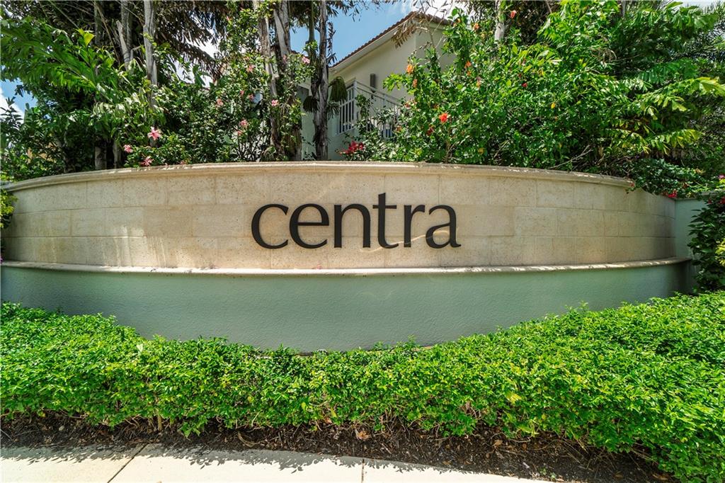 BLUE LAKE TOWNHOMES - Residential