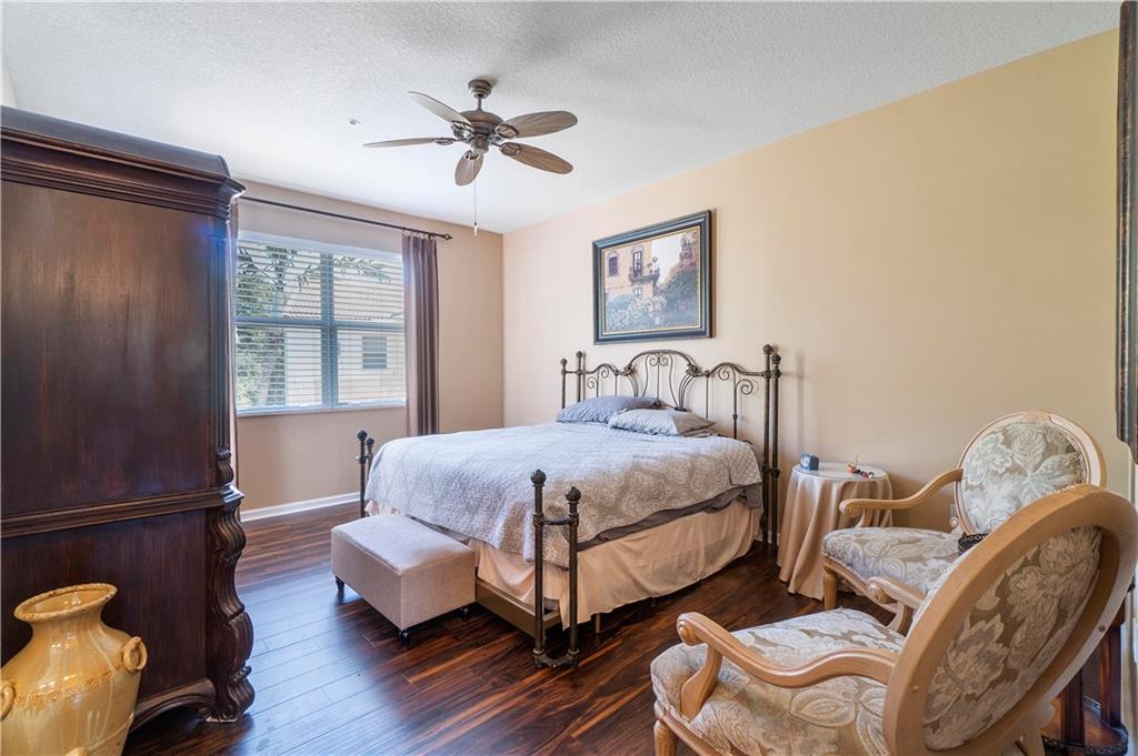 BLUE LAKE TOWNHOMES - Residential