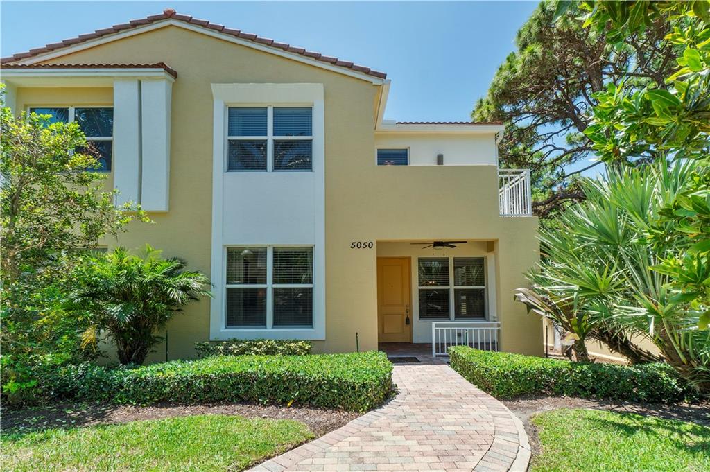 BLUE LAKE TOWNHOMES - Residential