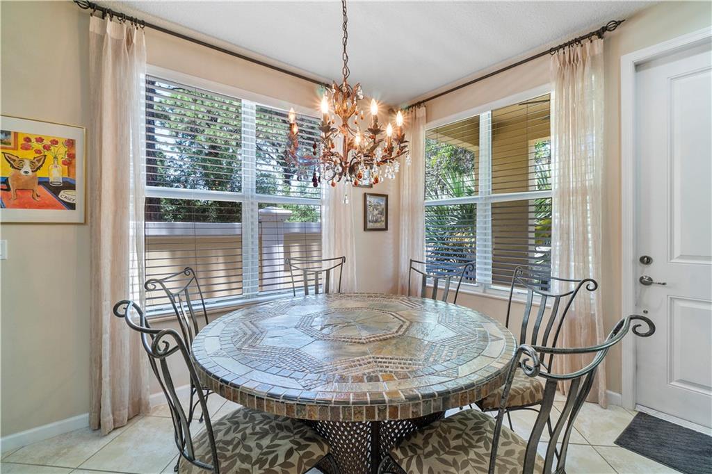 BLUE LAKE TOWNHOMES - Residential