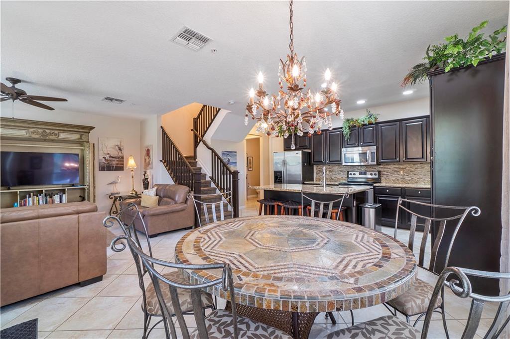 BLUE LAKE TOWNHOMES - Residential