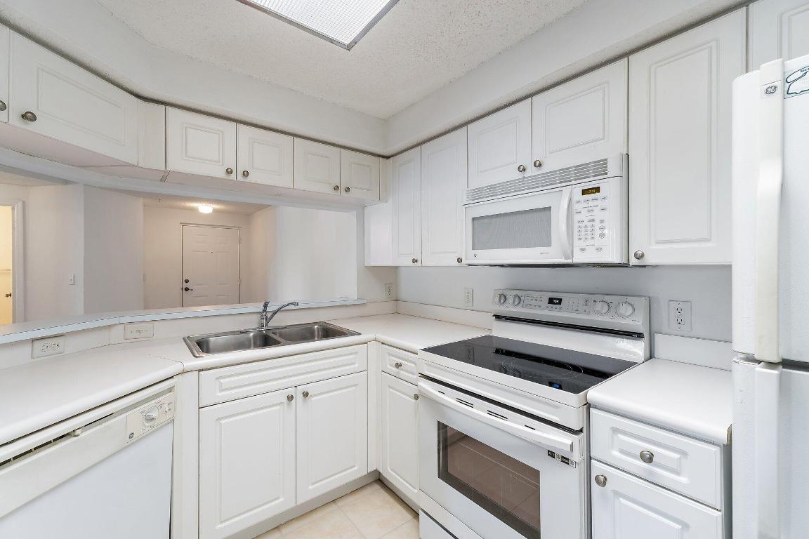 SAN MATERA THE GARDENS CONDO - Residential