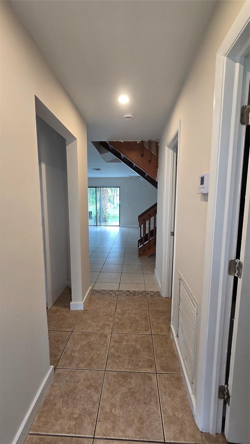 CORAL SPRINGS COUNTRY CLU - Residential Lease