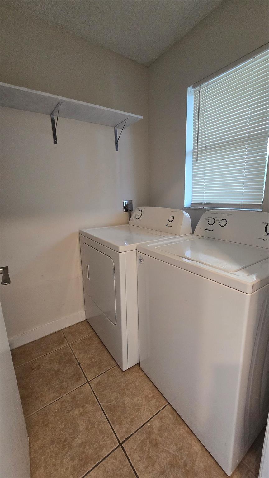 CORAL SPRINGS COUNTRY CLU - Residential Lease