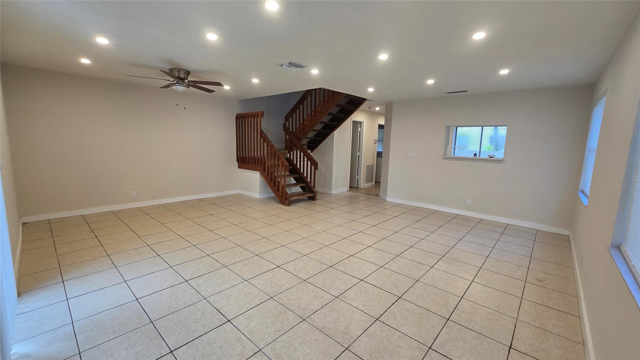 CORAL SPRINGS COUNTRY CLU - Residential Lease