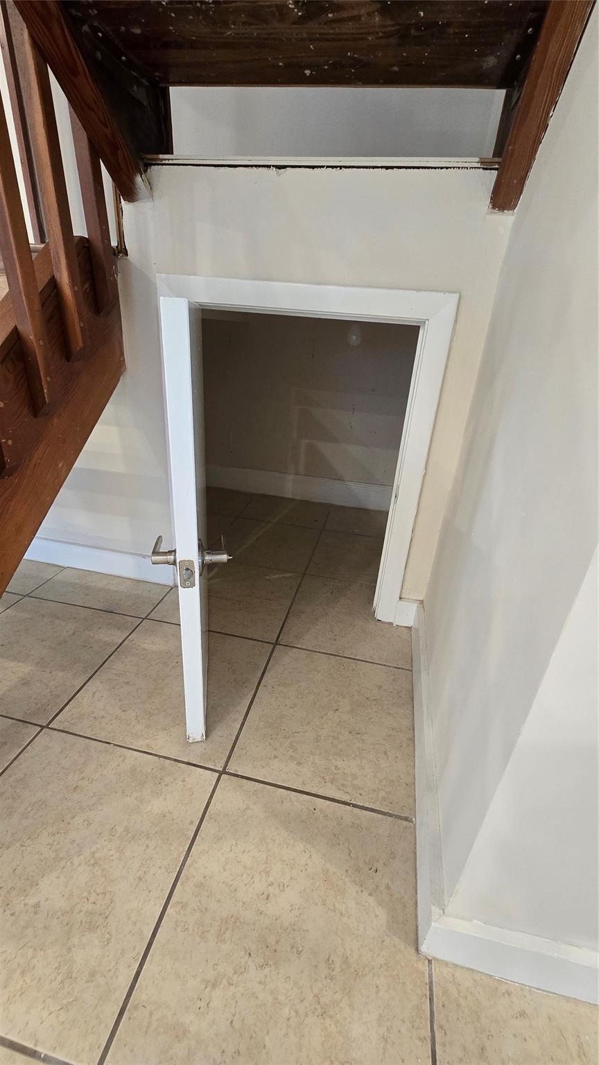 CORAL SPRINGS COUNTRY CLU - Residential Lease