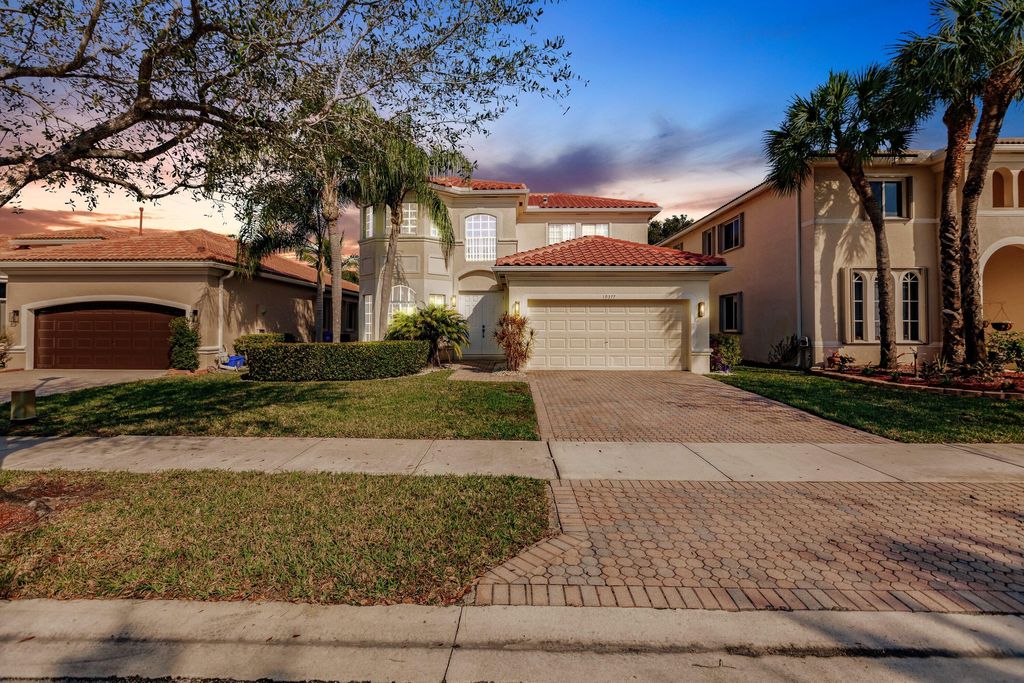 Photo of 19377 SW 65th Street, Pembroke Pines, FL 33332 (MLS # R11065280)