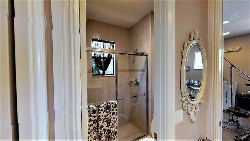 San Messina - Residential Lease