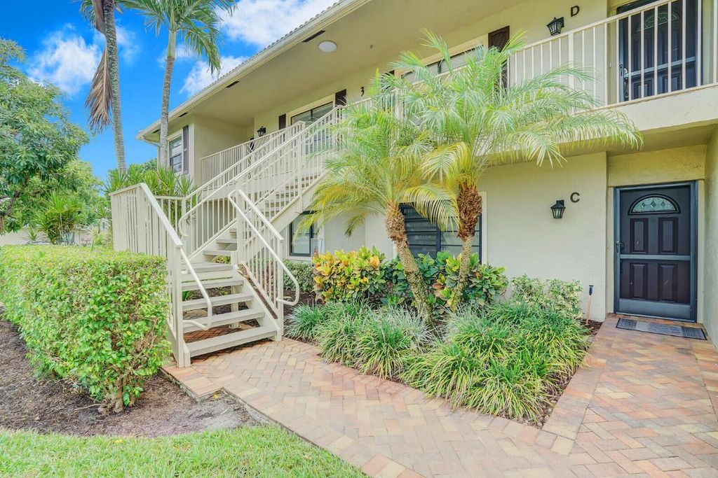 Photo of 3 Stratford Drive #B, Boynton Beach, FL 33436 (MLS # R11009436)