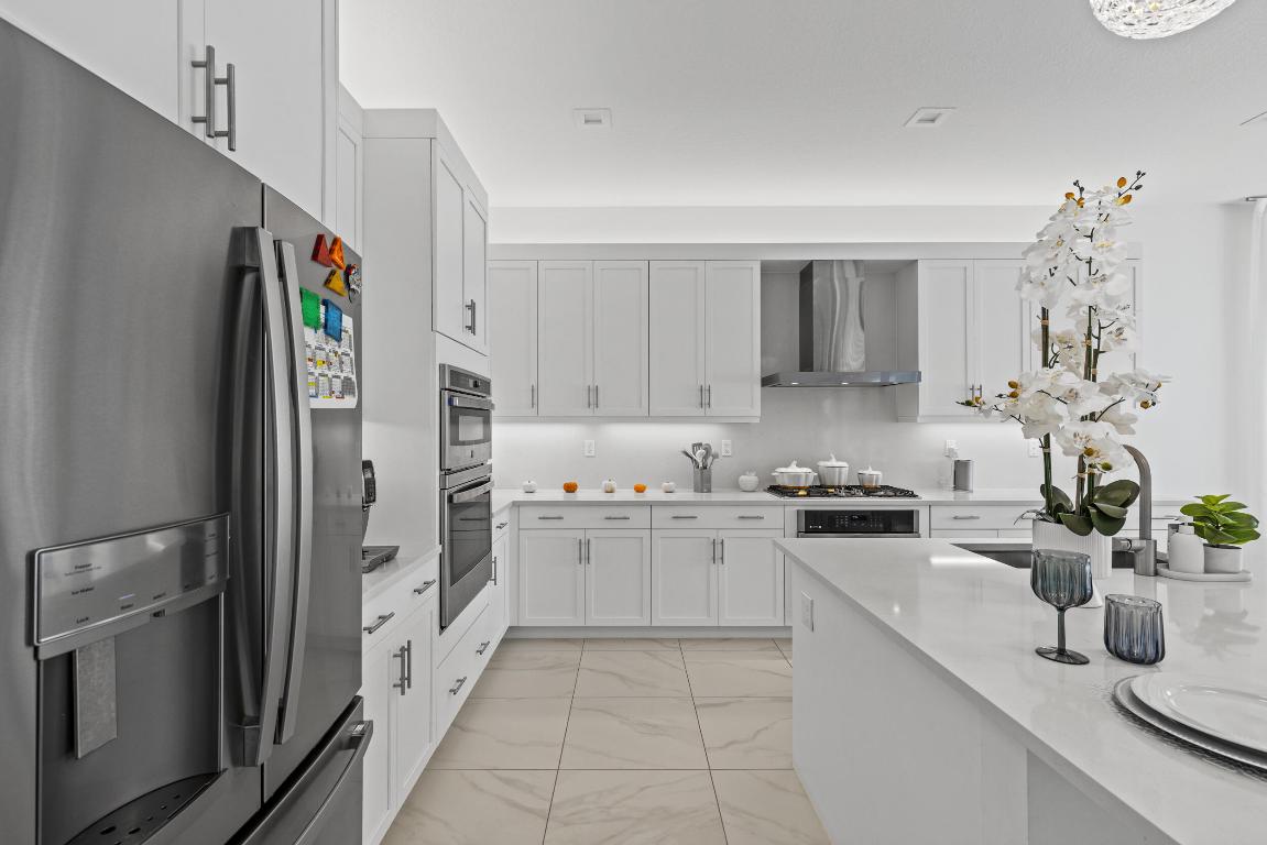 AVENIR POD 15 | APEX AT AVENIR - Residential Lease