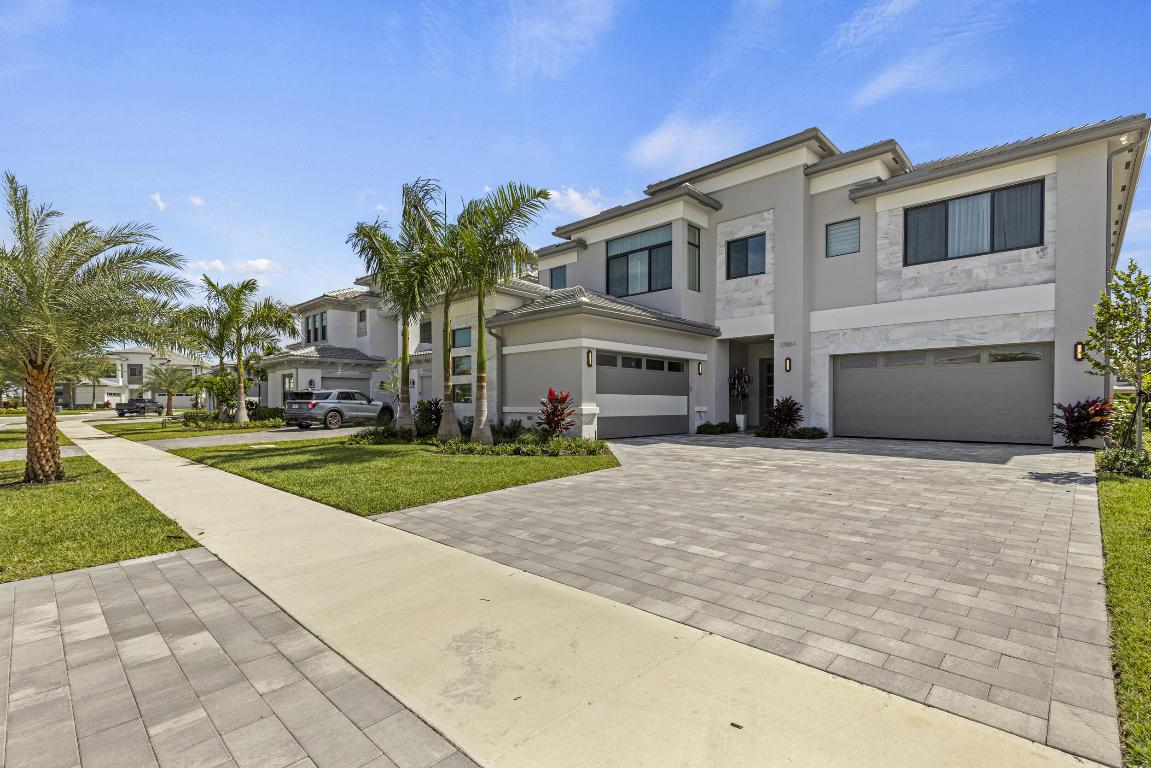 AVENIR POD 15 | APEX AT AVENIR - Residential Lease