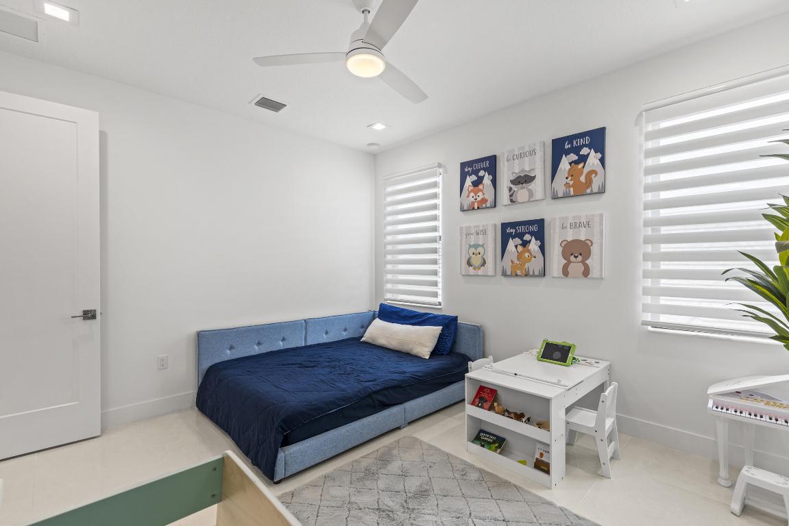 AVENIR POD 15 | APEX AT AVENIR - Residential Lease