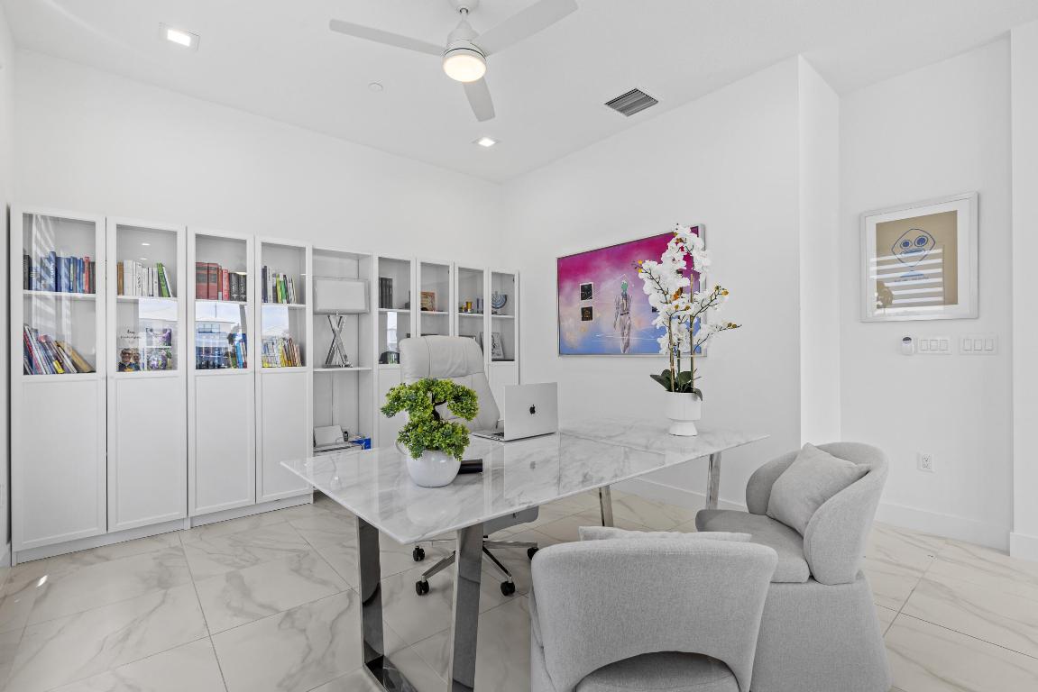 AVENIR POD 15 | APEX AT AVENIR - Residential Lease