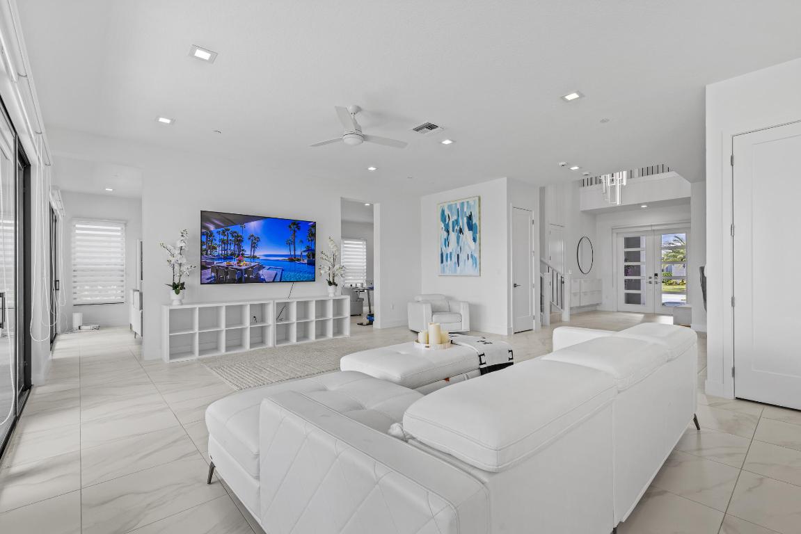 AVENIR POD 15 | APEX AT AVENIR - Residential Lease