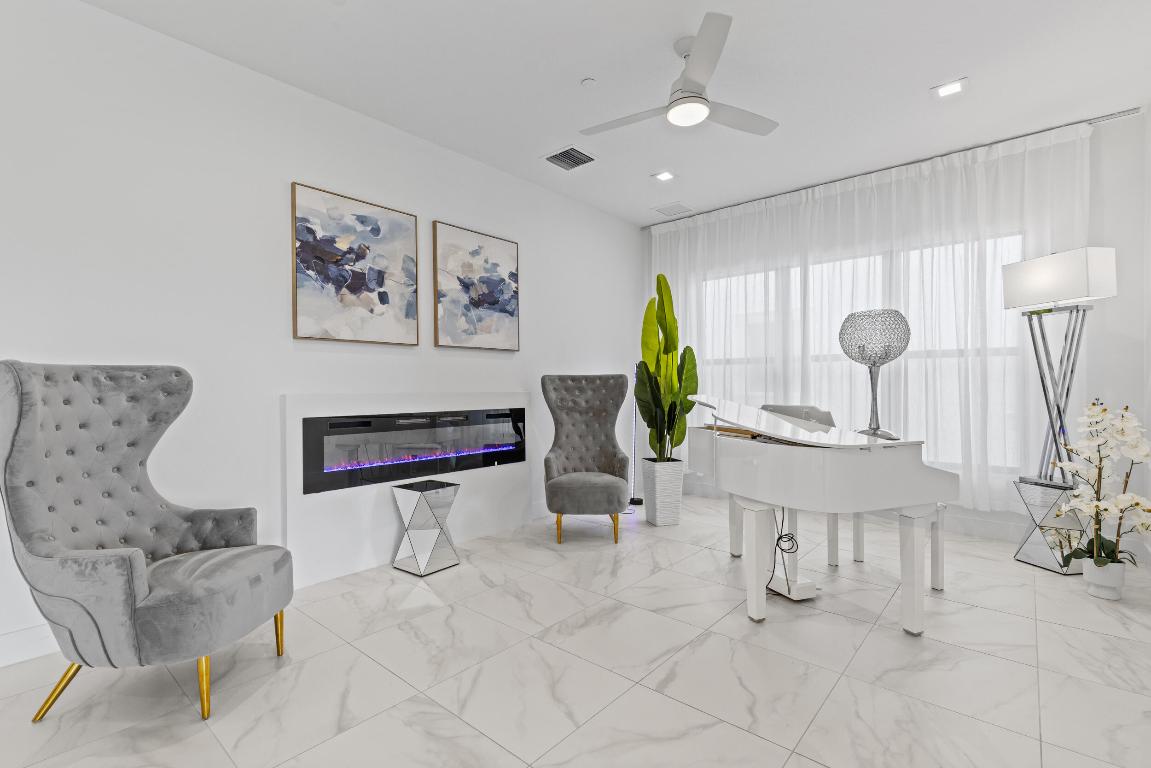 AVENIR POD 15 | APEX AT AVENIR - Residential Lease