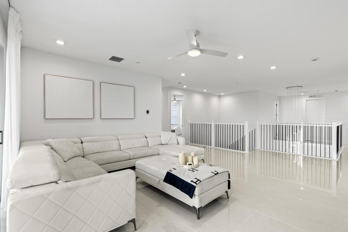 AVENIR POD 15 | APEX AT AVENIR - Residential Lease