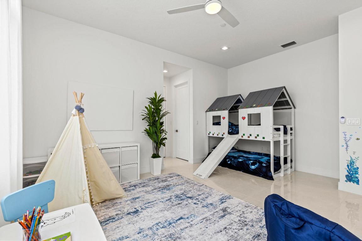 AVENIR POD 15 | APEX AT AVENIR - Residential Lease