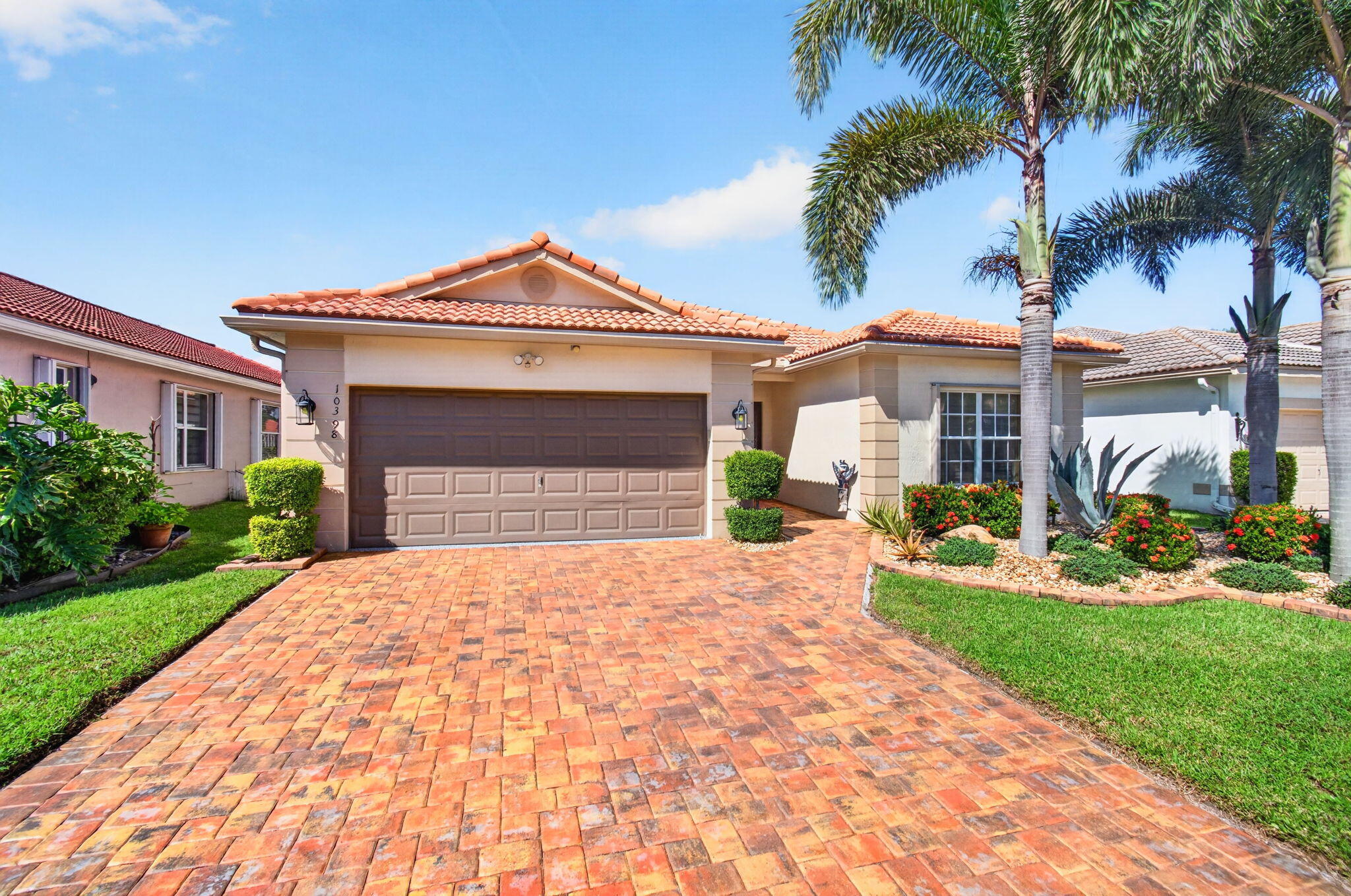 Properties 10398 Utopia Circle E