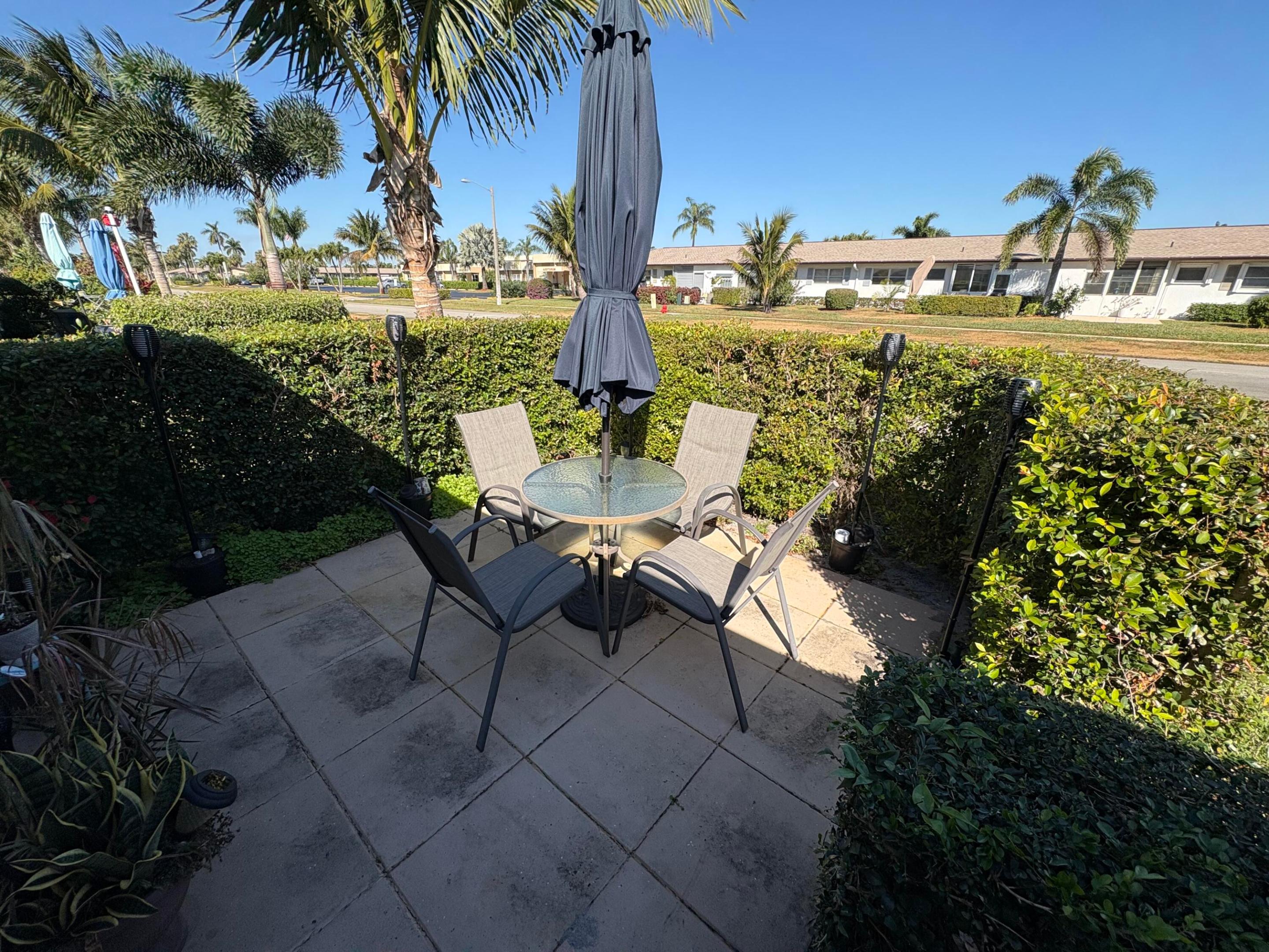 CRESTHAVEN VILLAS CONDO 18 - Residential