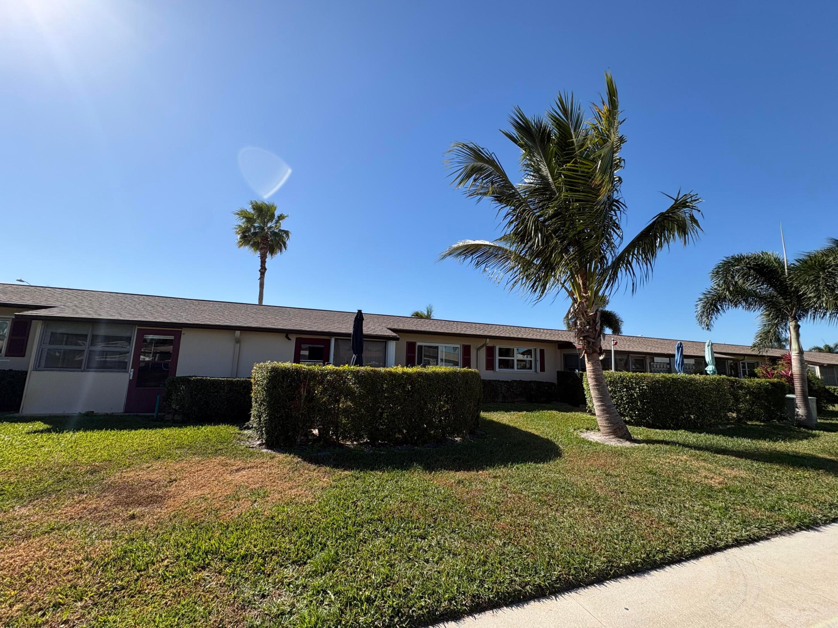 CRESTHAVEN VILLAS CONDO 18 - Residential