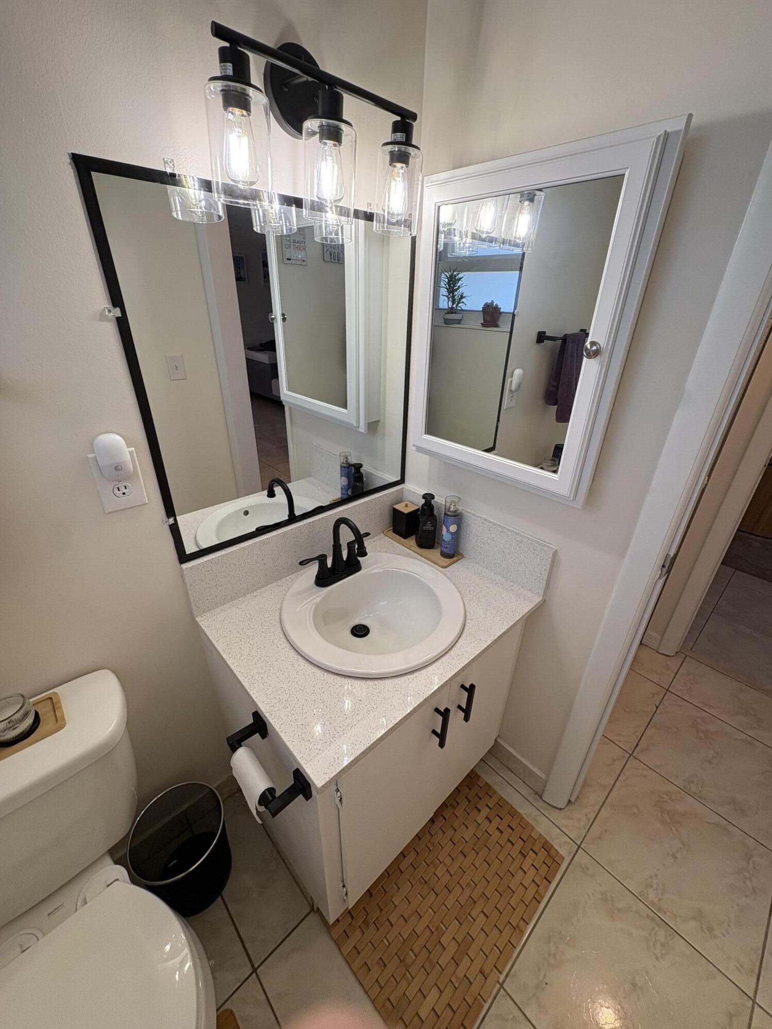 CRESTHAVEN VILLAS CONDO 18 - Residential