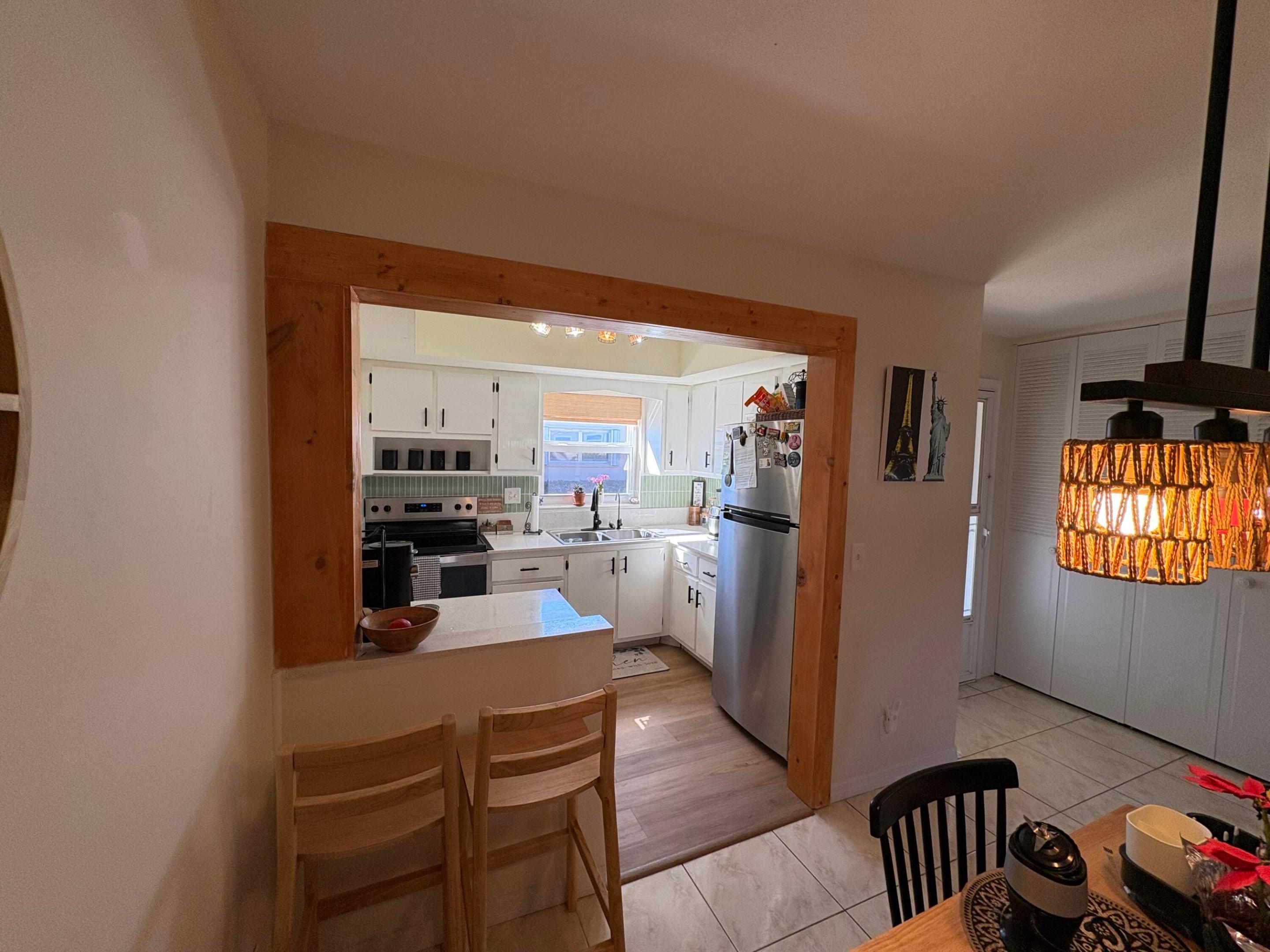 CRESTHAVEN VILLAS CONDO 18 - Residential