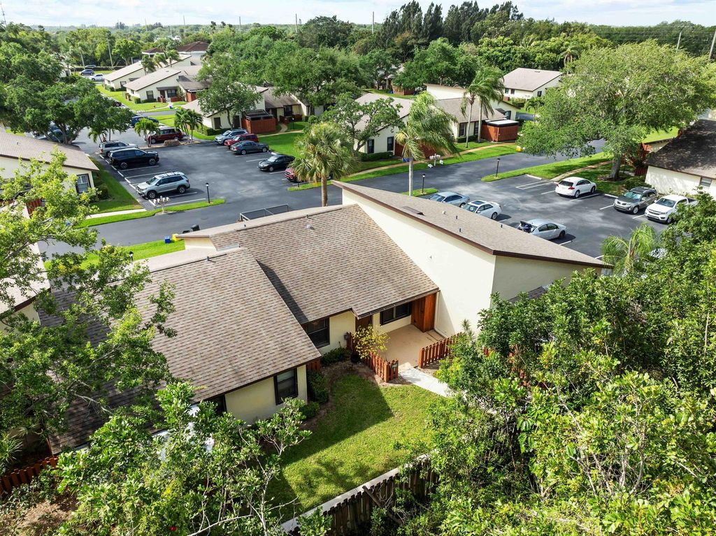 Photo of 7982 SE Villa Circle #B2707, Hobe Sound, FL 33455 (MLS # R11081000)