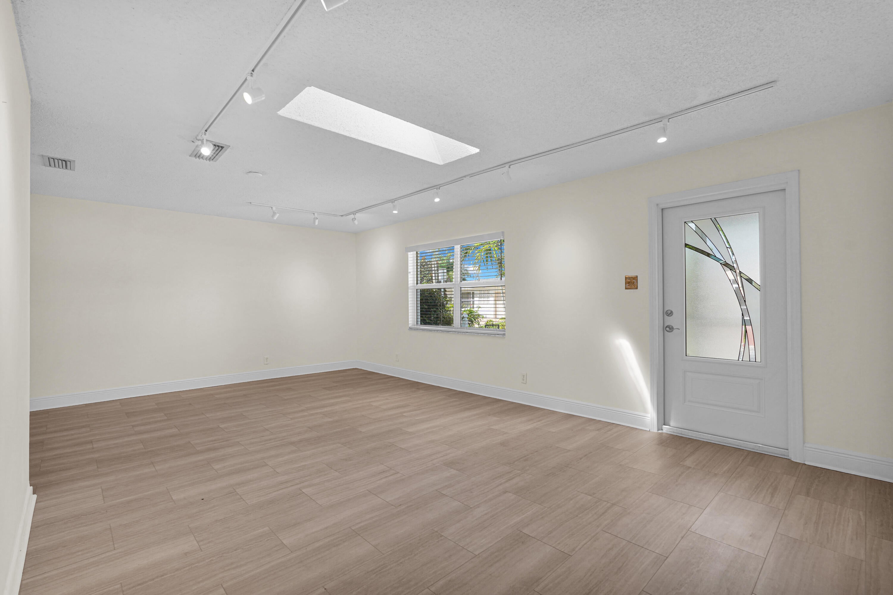1050 NW 73RD Terrace
