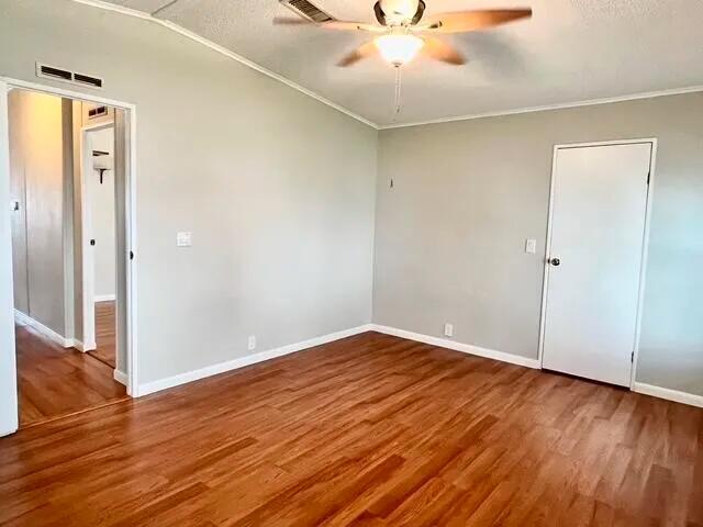 PALM BREEZES - Residential