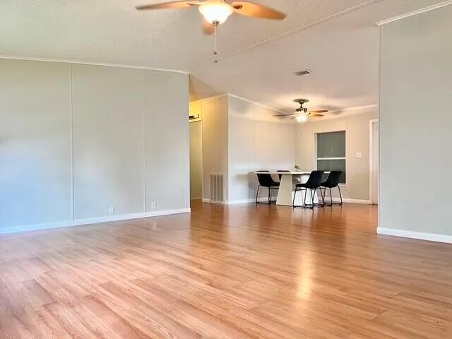 PALM BREEZES - Residential