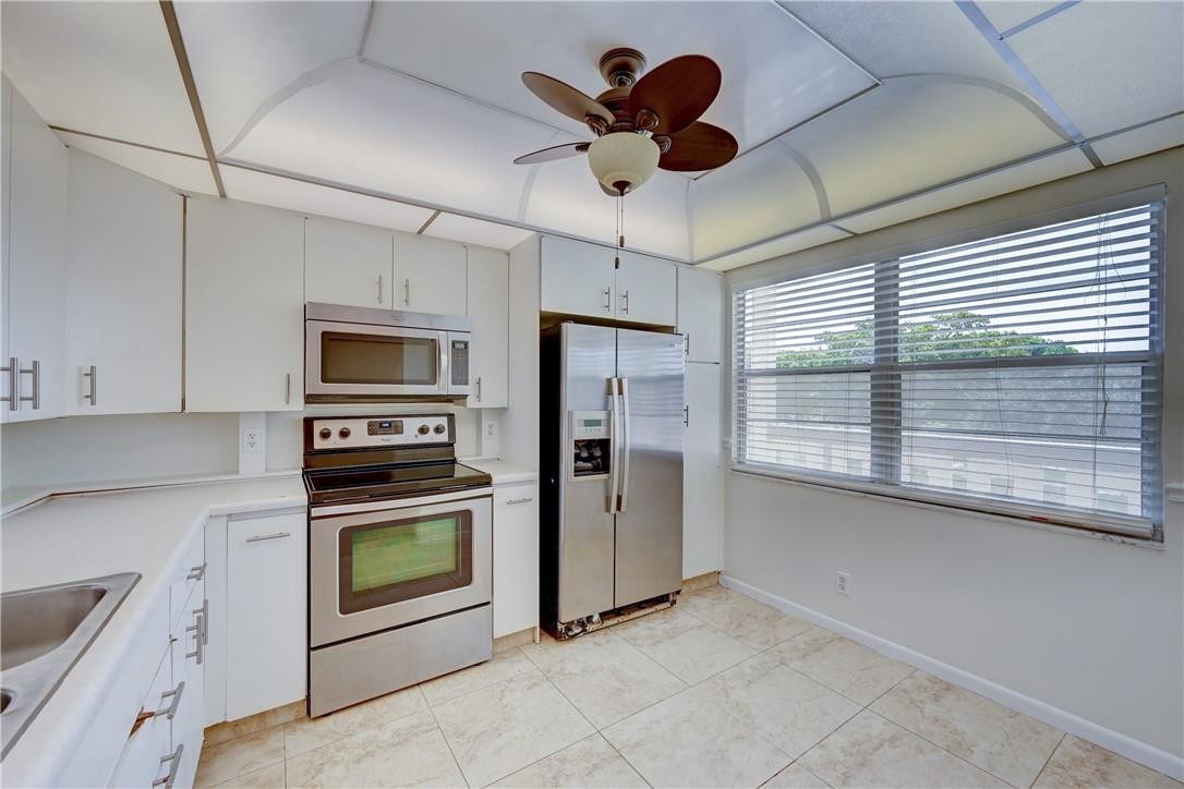 WYNMOOR CONDOS - Residential
