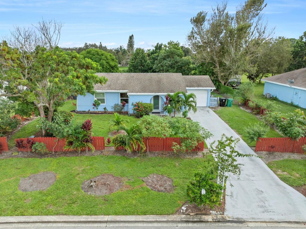 Photo of 1842 SE Wexford Court, Port Saint Lucie, FL 34952 (MLS # R11131395)