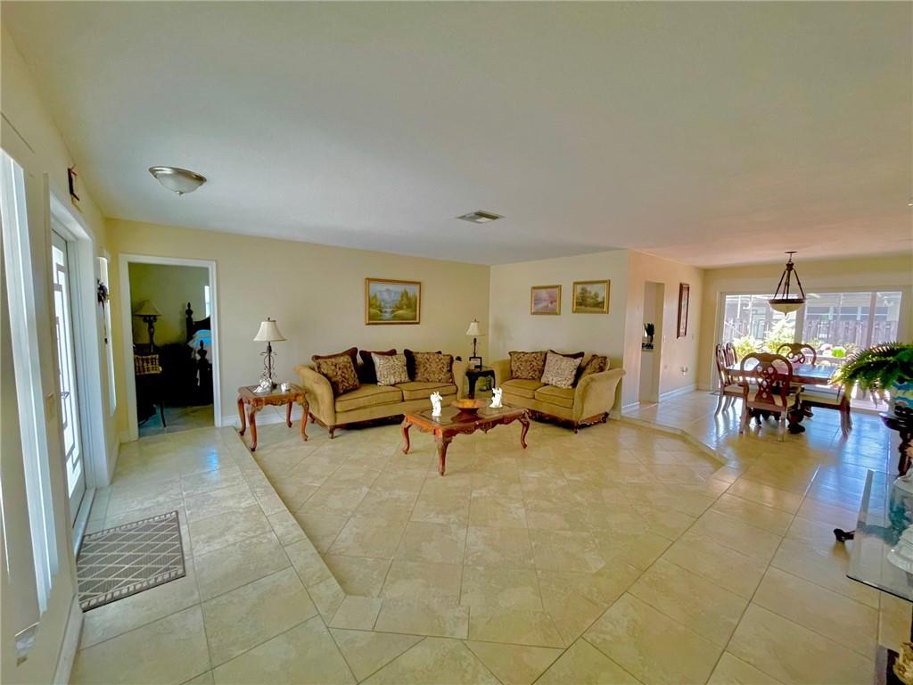 Sunrise Golf Village Sec - Residential