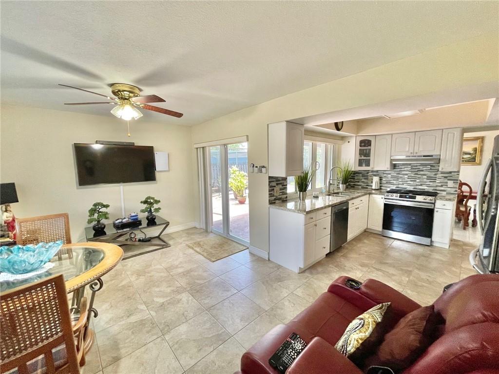 Sunrise Golf Village Sec - Residential