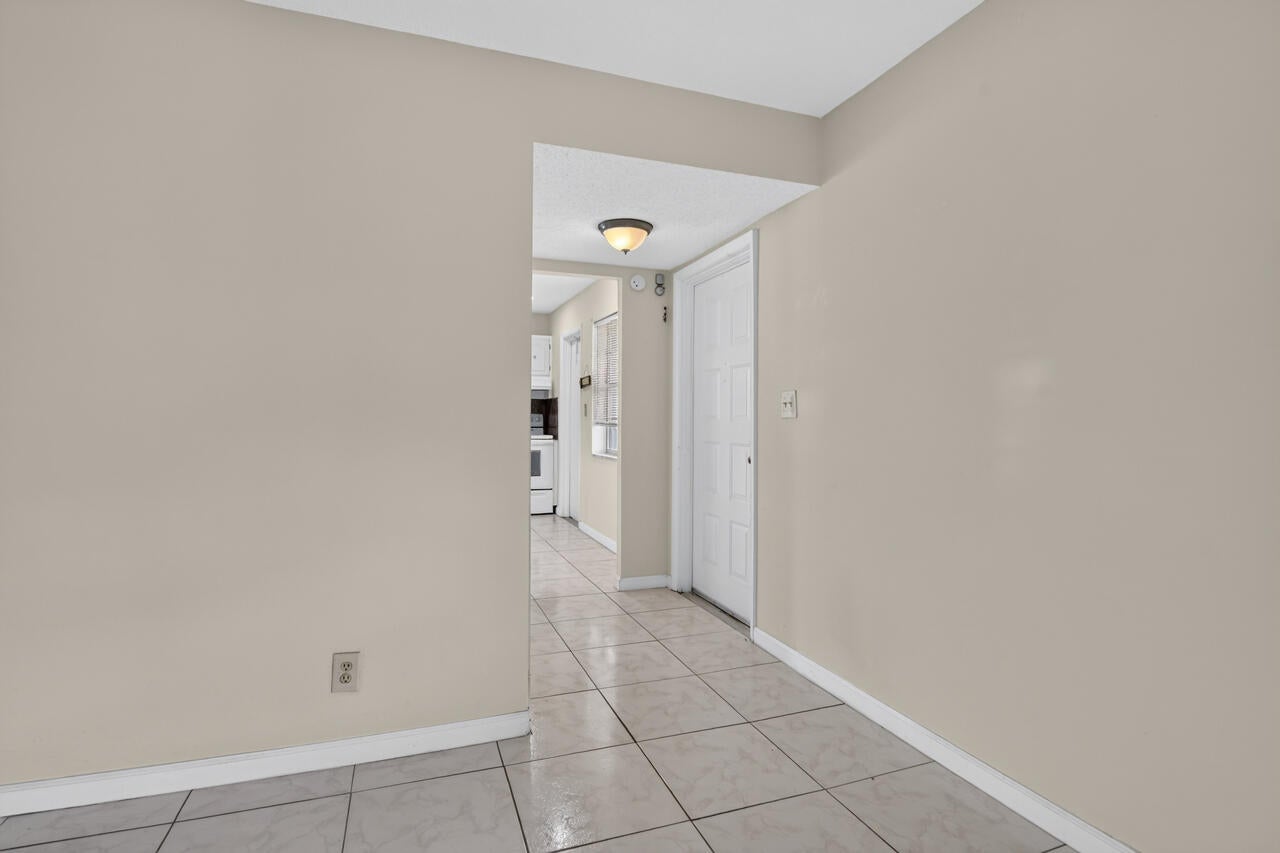 View photos, virtual tours, details... 4140 NW 44th Avenue 411