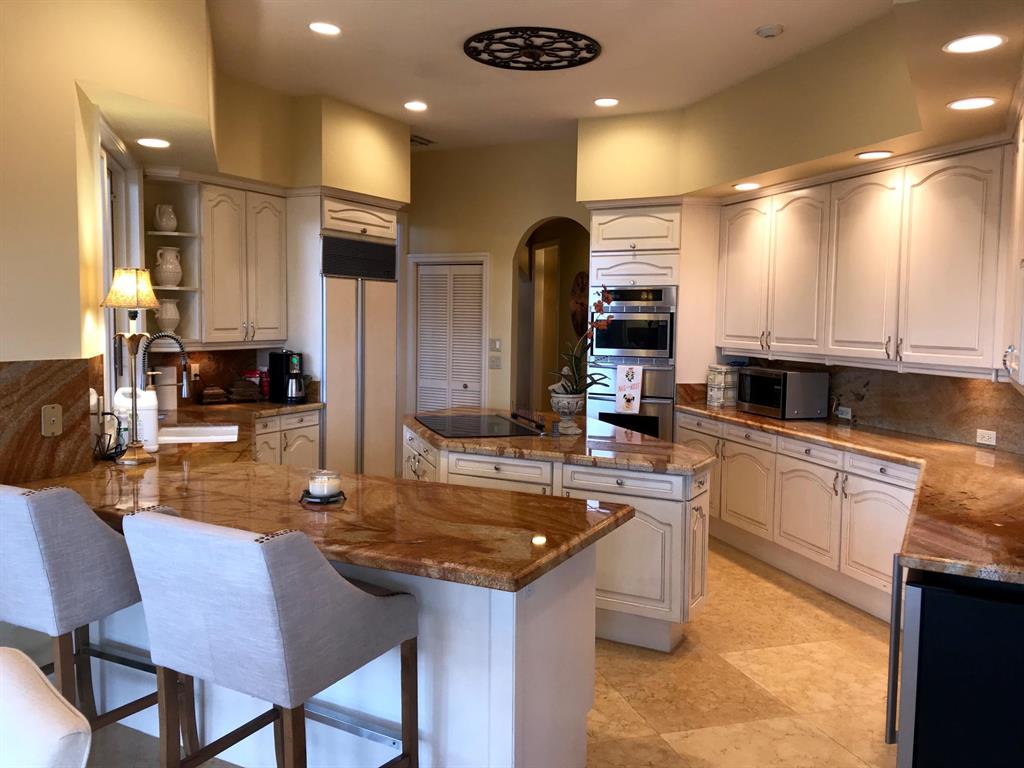 BREAKERS WEST - Residential