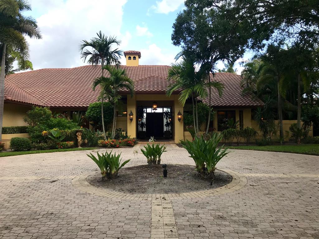 BREAKERS WEST - Residential