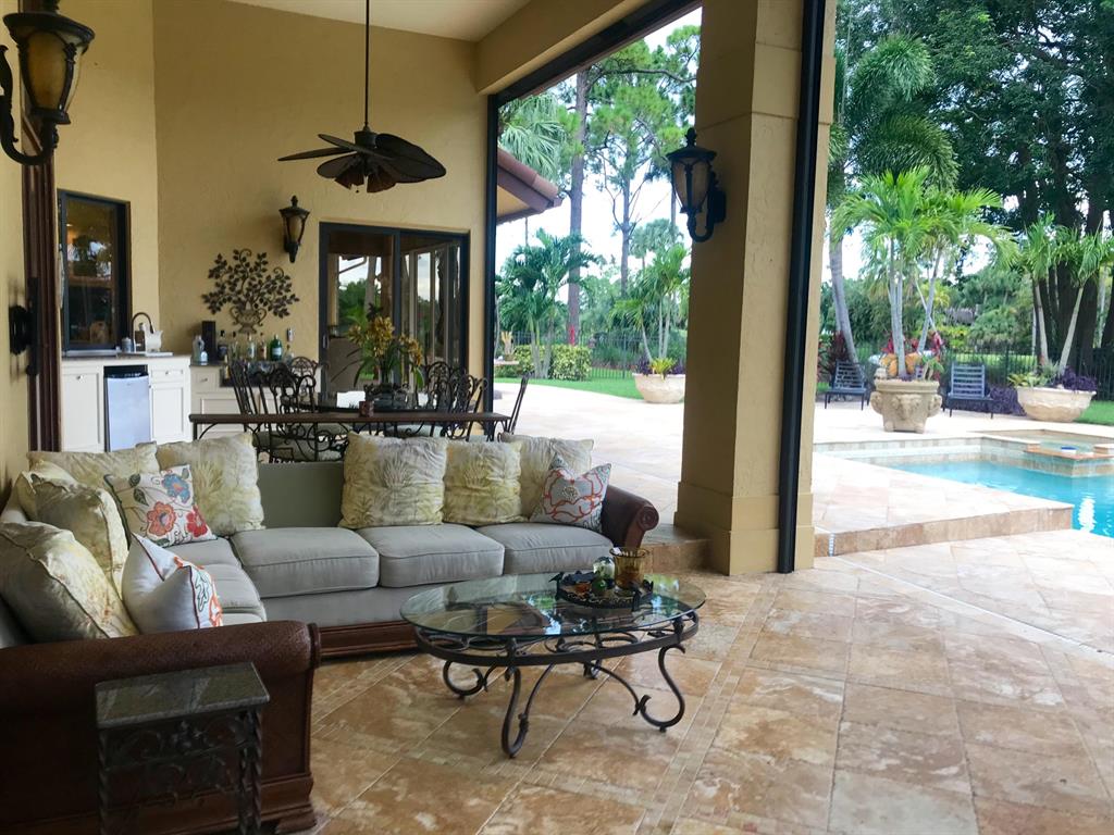 BREAKERS WEST - Residential