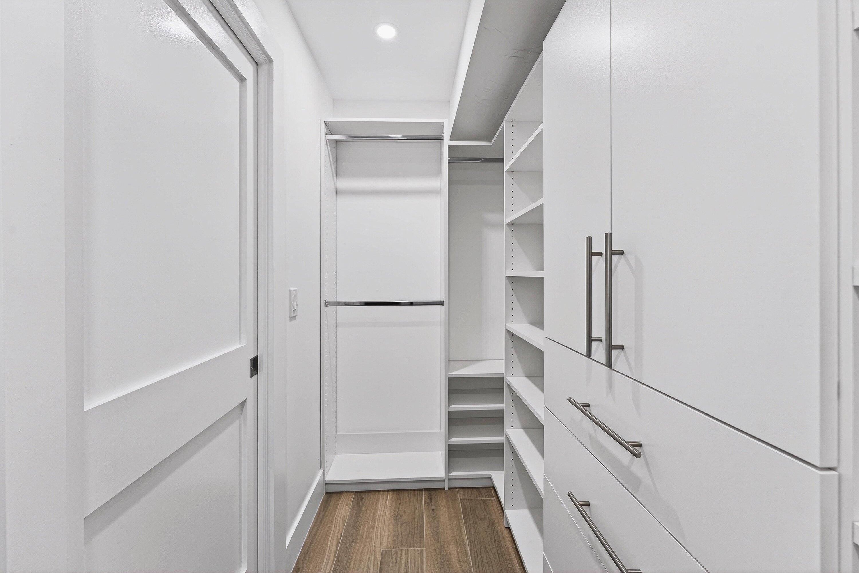 JAMES PLACE CONDO - Residential