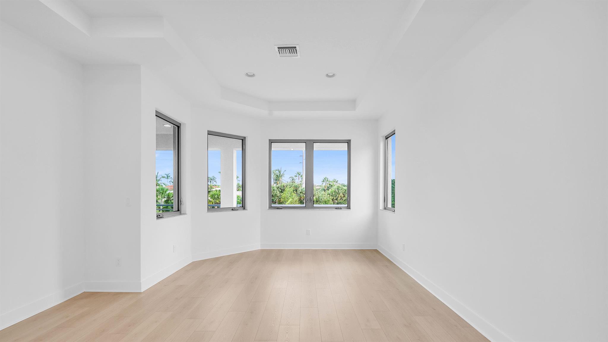 ALTON NEIGHBORHOOD - Residential