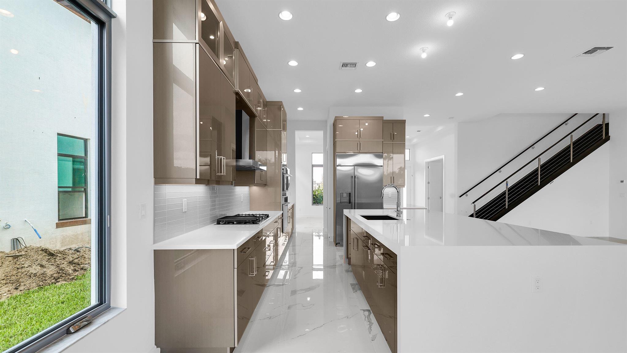 ALTON NEIGHBORHOOD - Residential