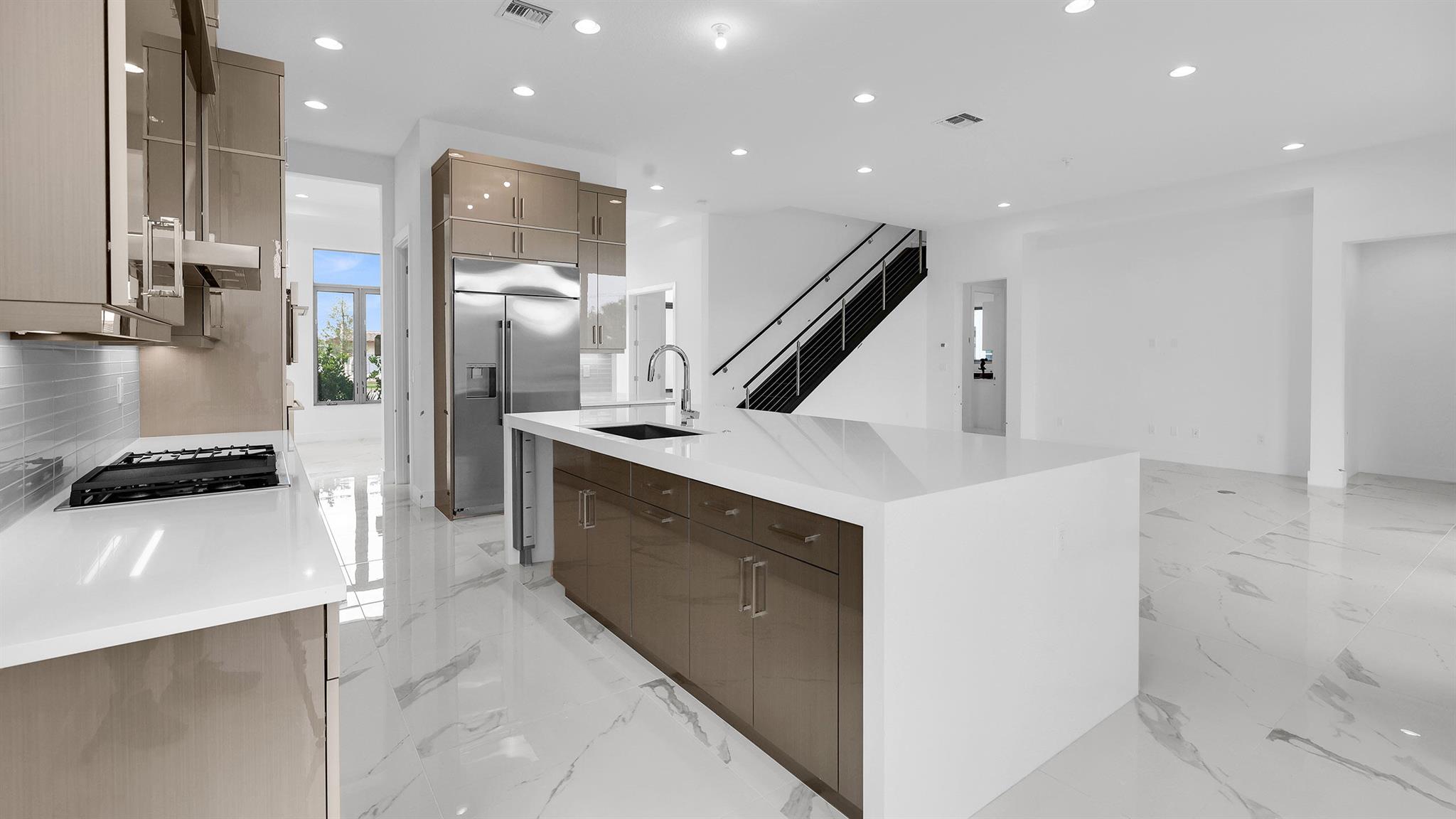 ALTON NEIGHBORHOOD - Residential