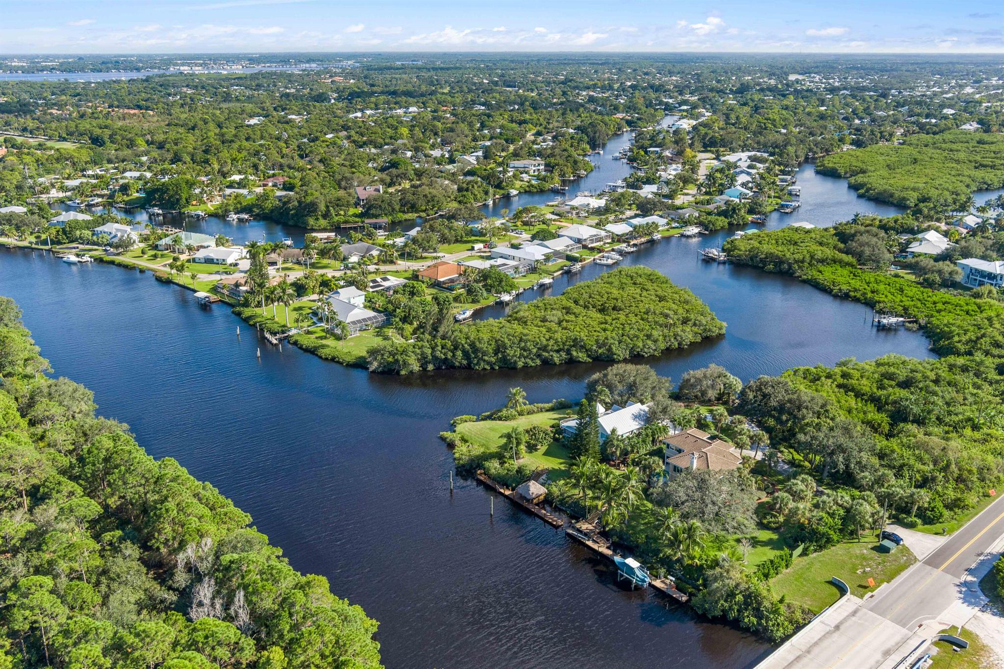 HARBOUR BLUFF - Residential