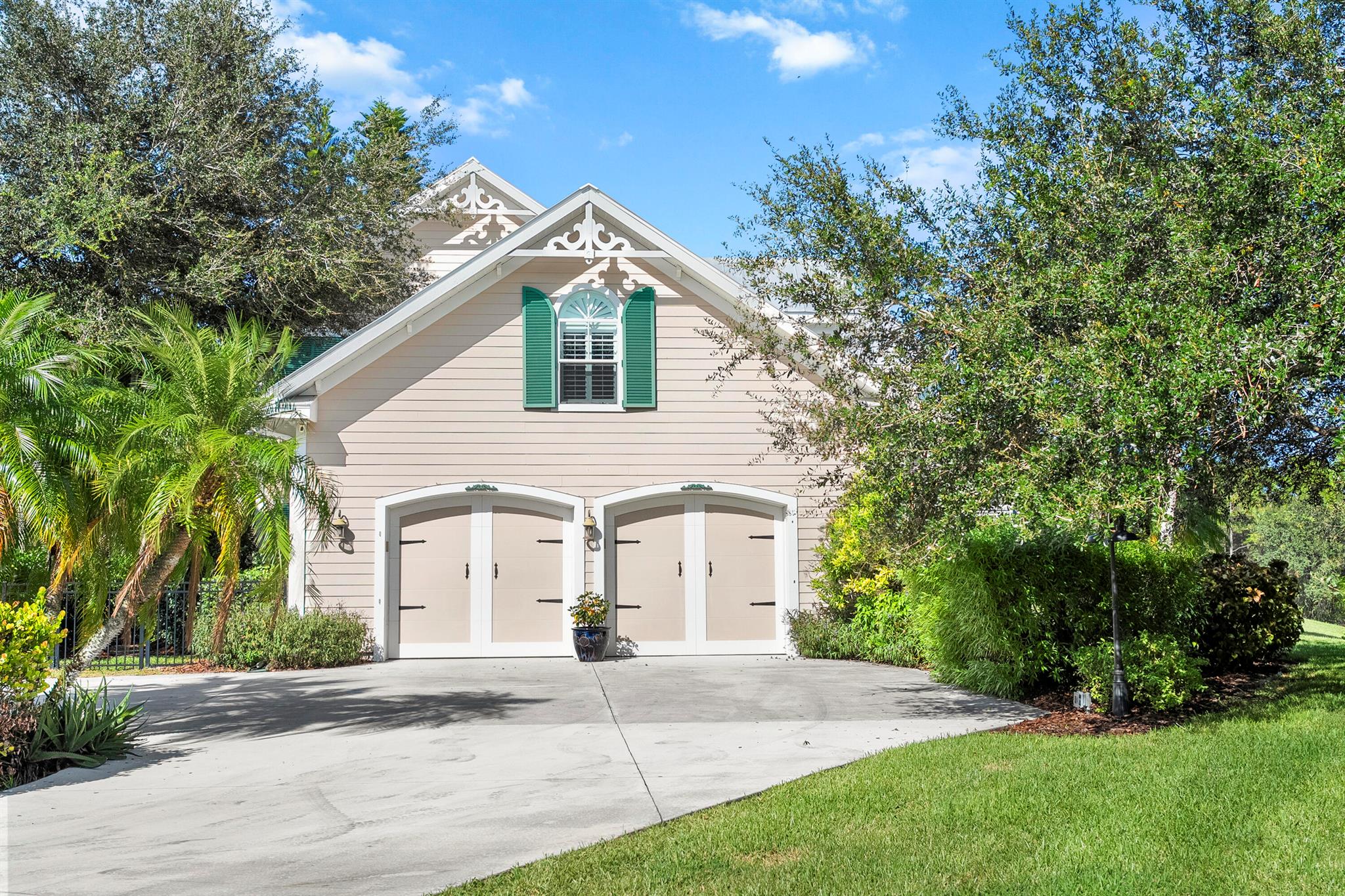 HARBOUR BLUFF - Residential