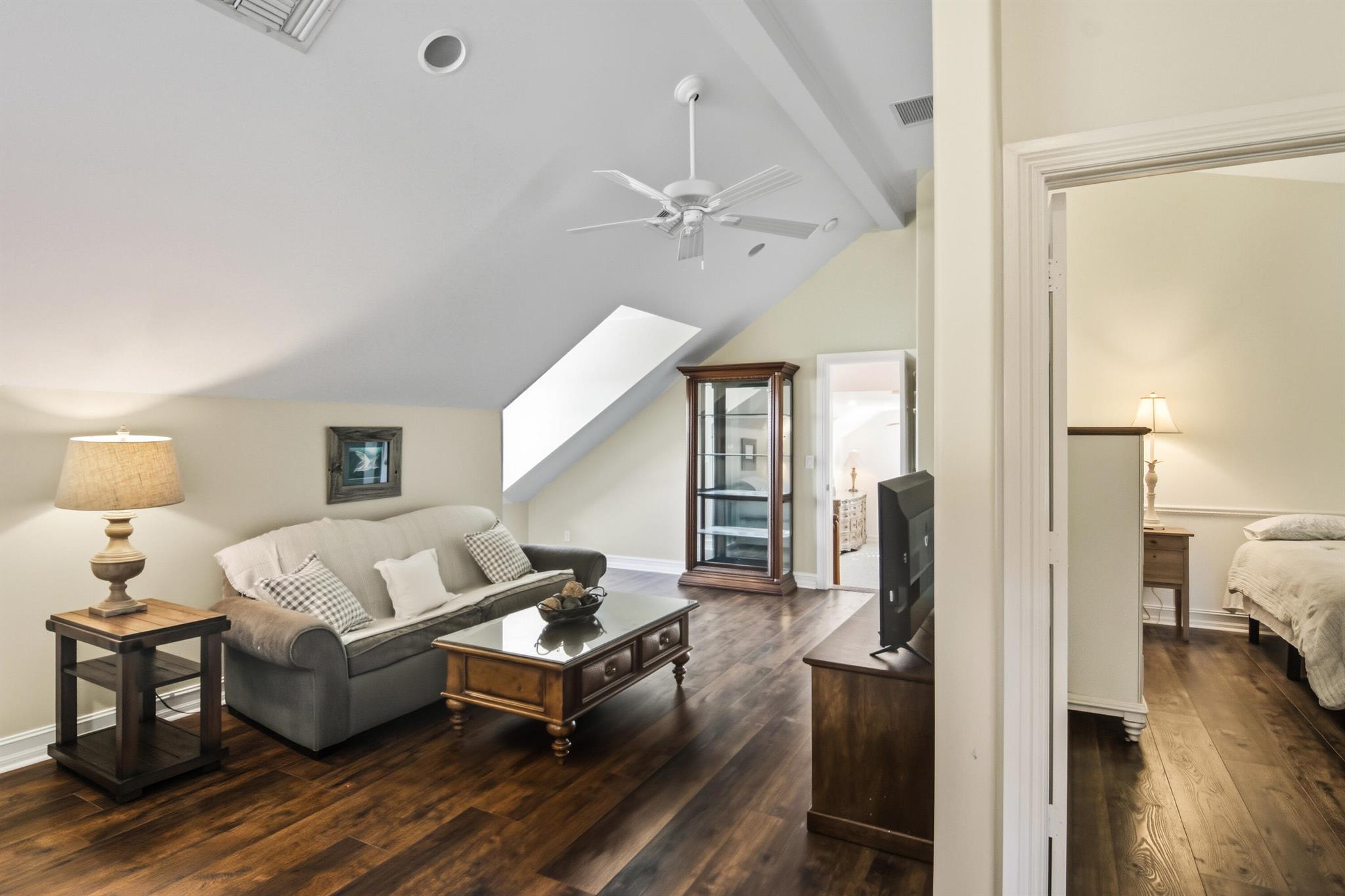 HARBOUR BLUFF - Residential