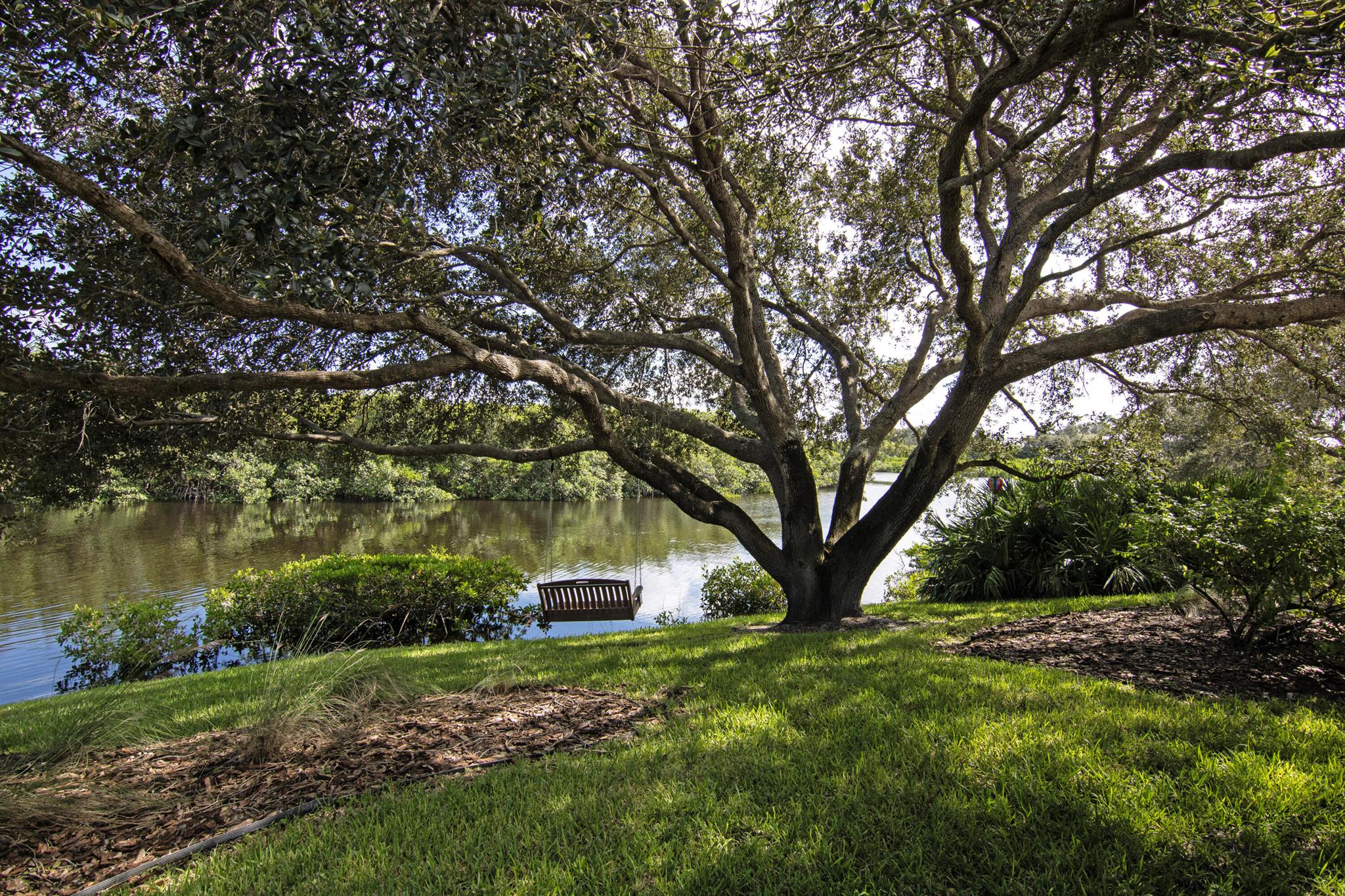 HARBOUR BLUFF - Residential