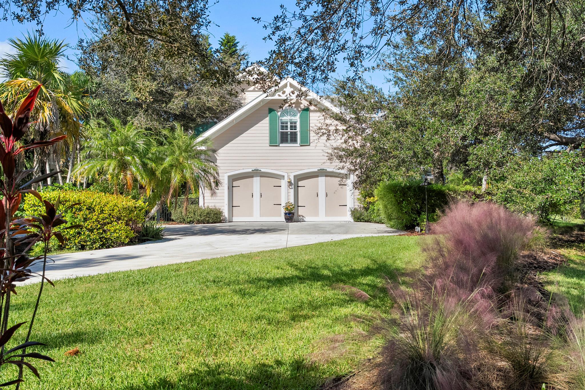 HARBOUR BLUFF - Residential