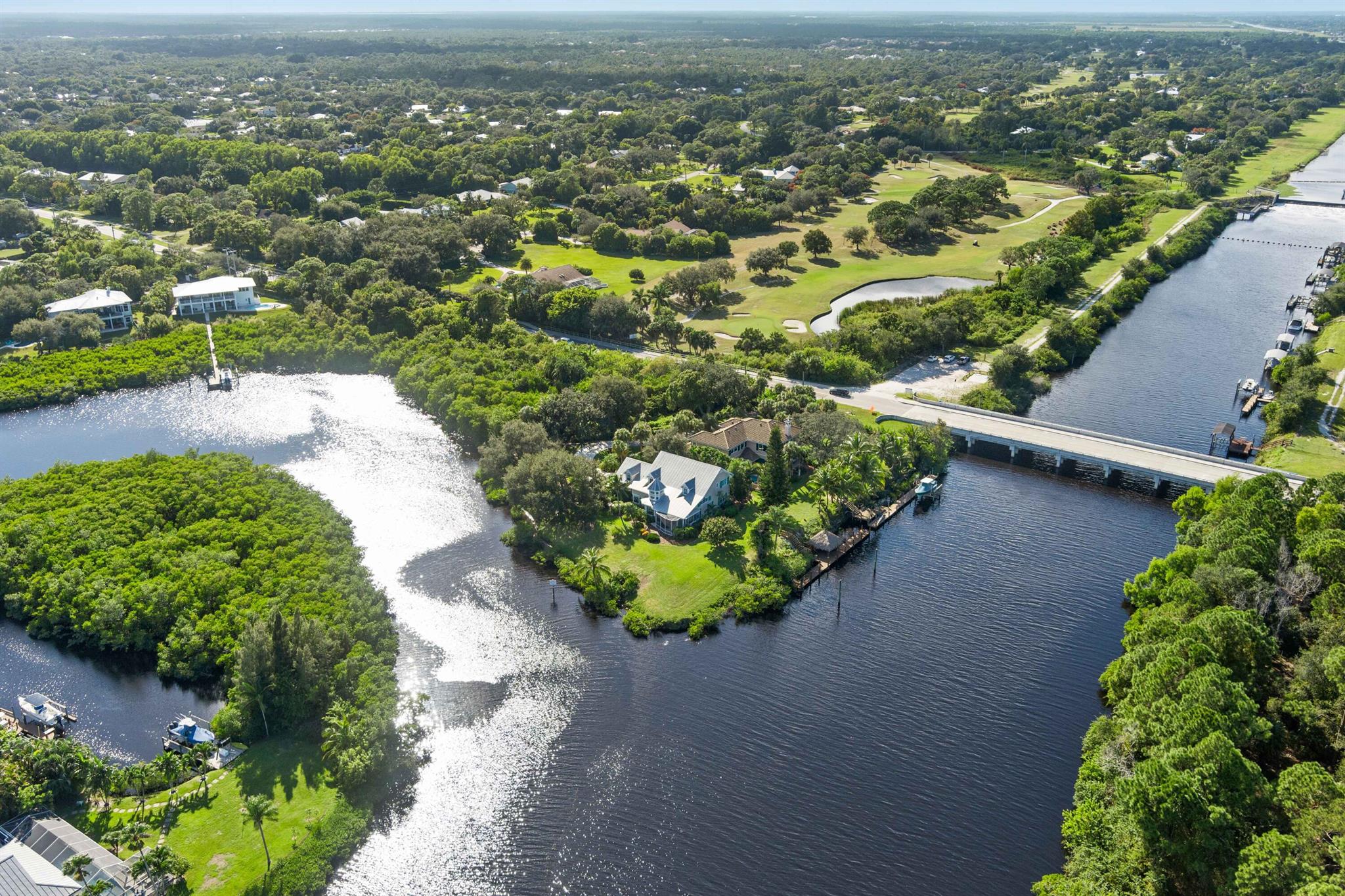 HARBOUR BLUFF - Residential
