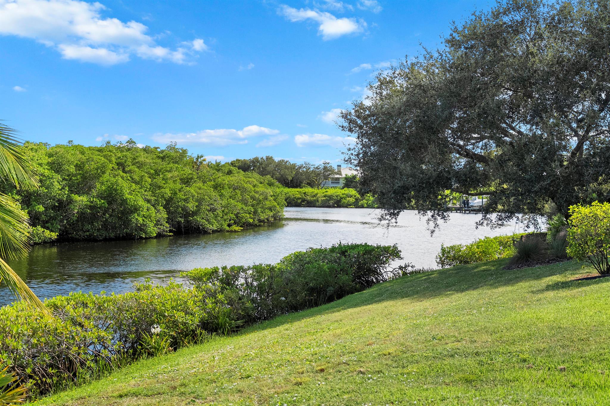 HARBOUR BLUFF - Residential