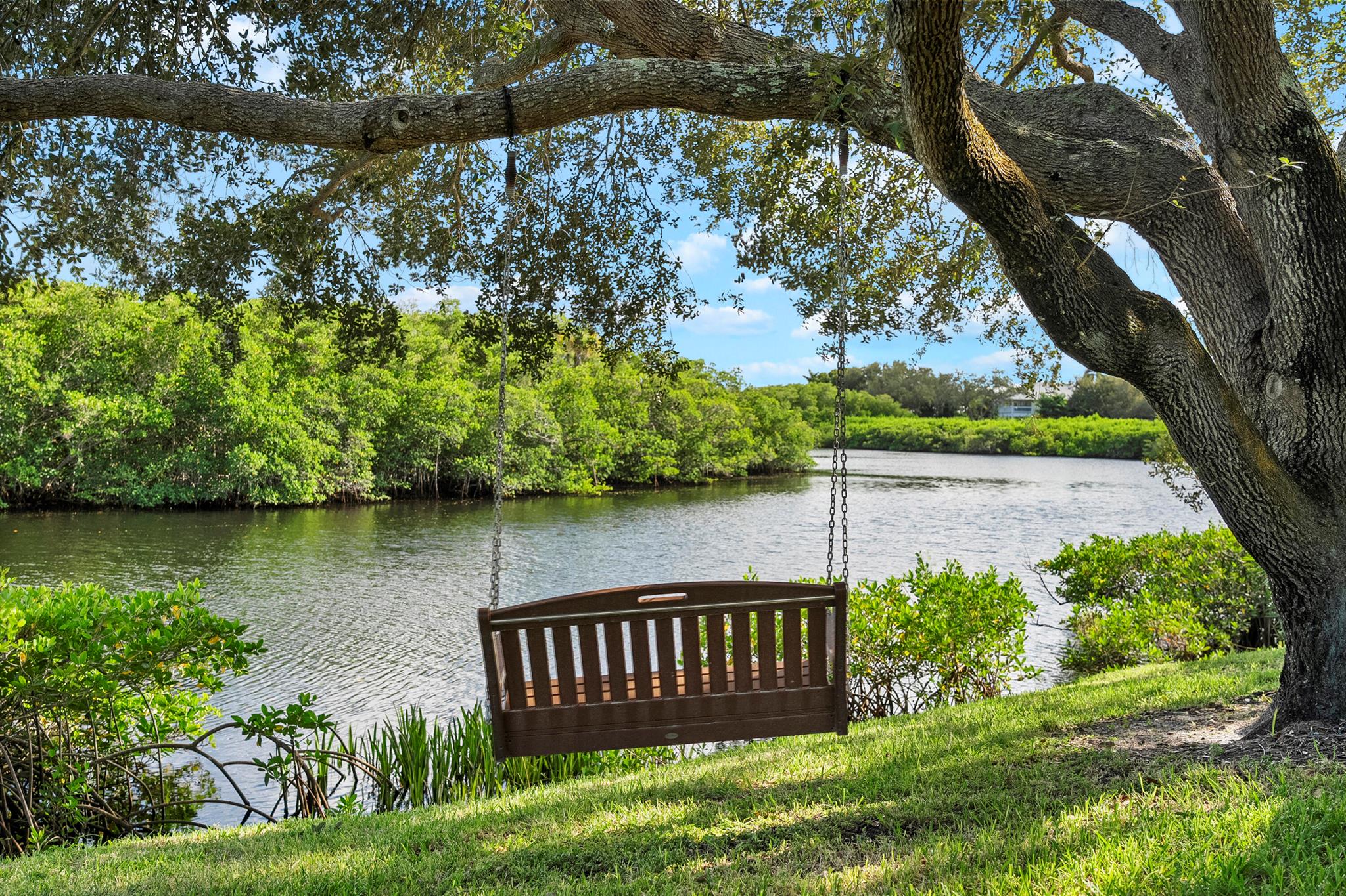HARBOUR BLUFF - Residential